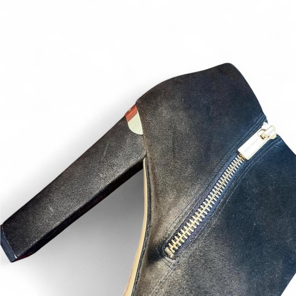 Michael Kors Black Ankle Booties with Gold Zipper - Picture 2 of 3